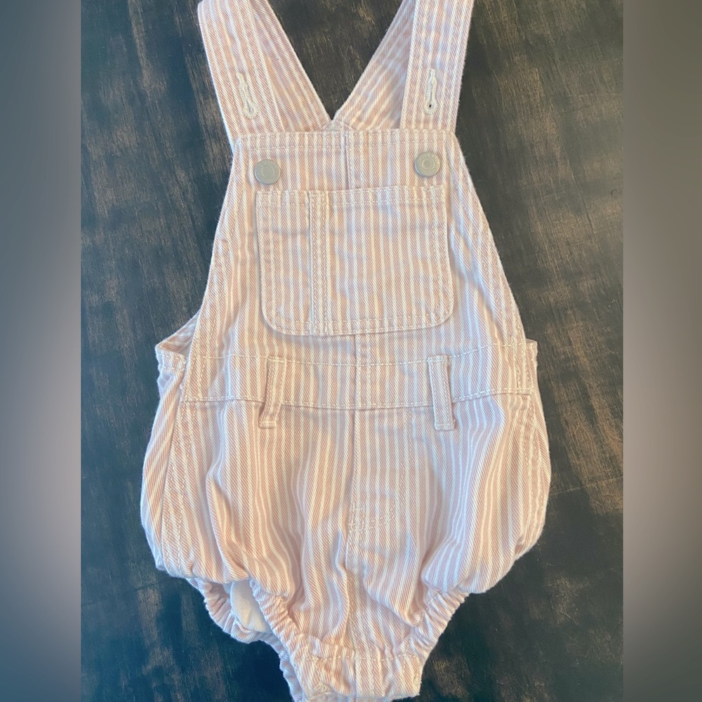 Pink and white overall romper, baby girl, 6-12 months - Picture 1 of 4